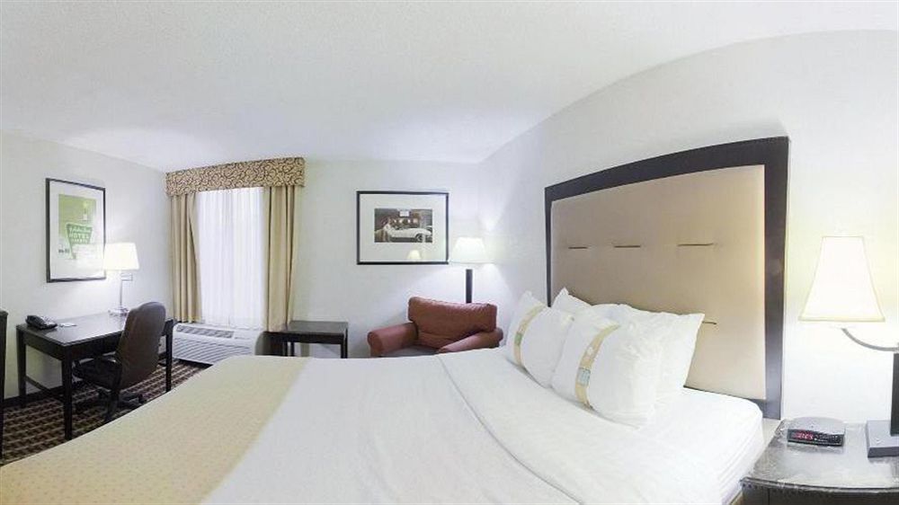 Ramada By Wyndham Gainesville Exterior foto